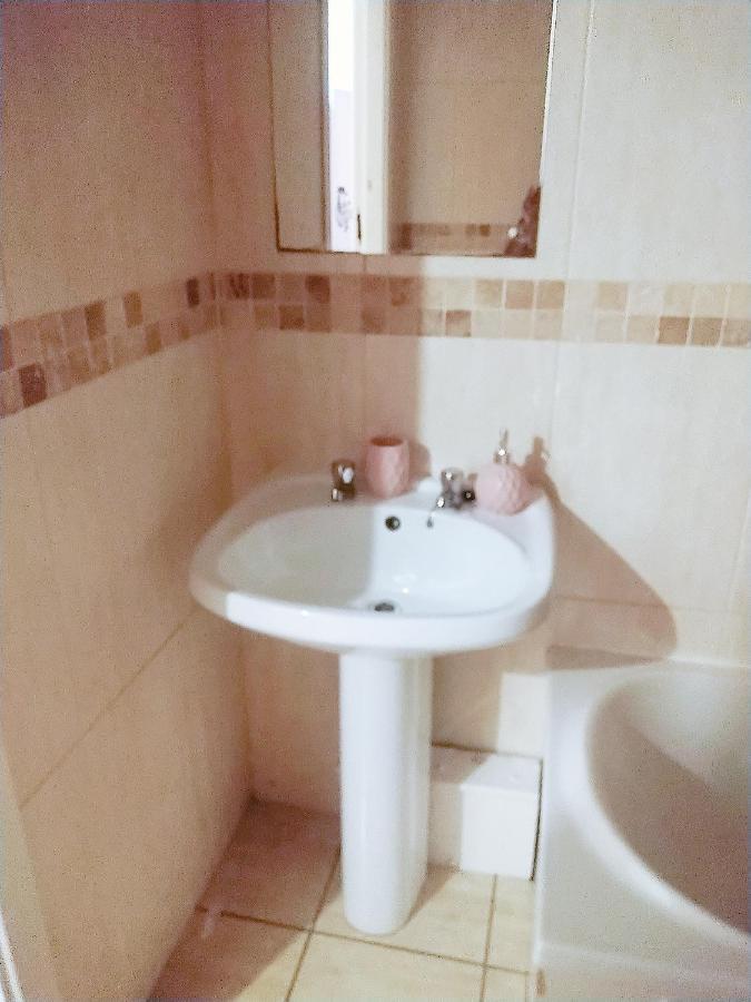 Double Room Close To Bradford University And City Centre ภายนอก รูปภาพ