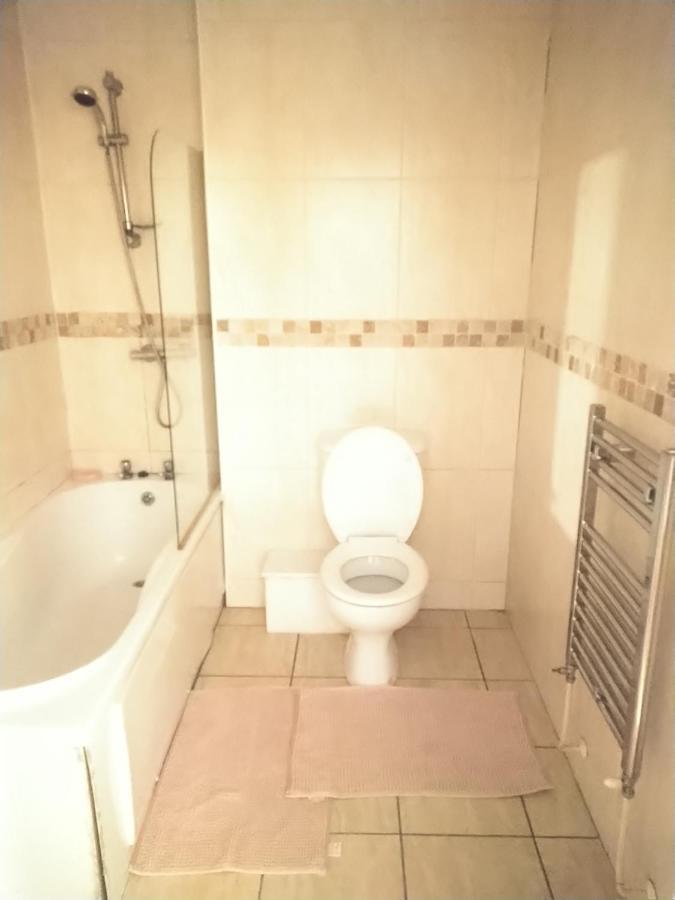 Double Room Close To Bradford University And City Centre ภายนอก รูปภาพ