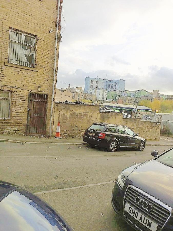 Double Room Close To Bradford University And City Centre ภายนอก รูปภาพ