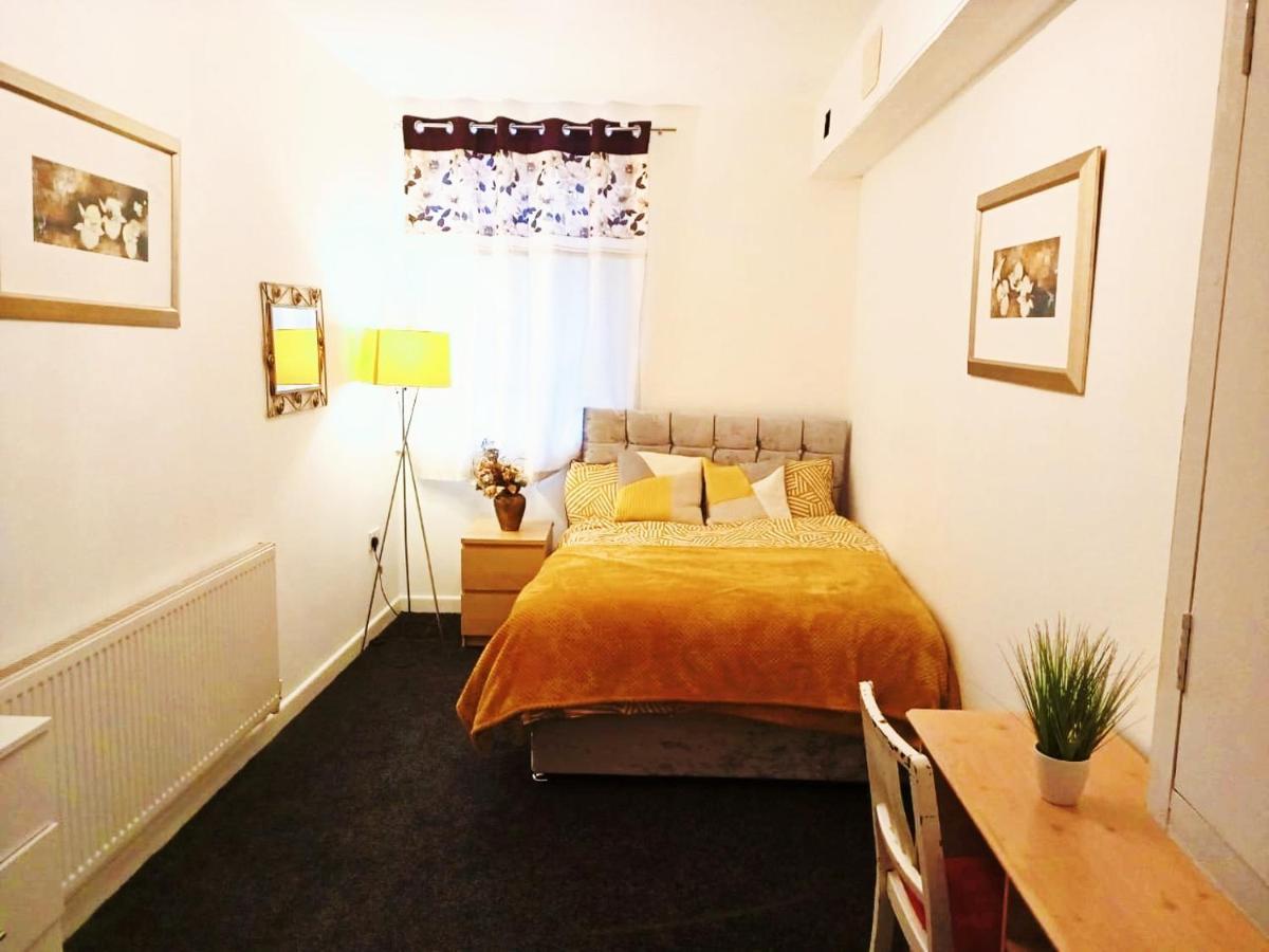 Double Room Close To Bradford University And City Centre ภายนอก รูปภาพ