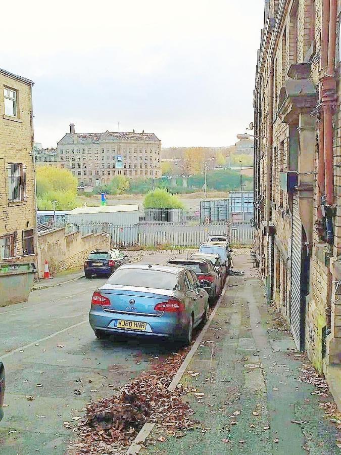 Double Room Close To Bradford University And City Centre ภายนอก รูปภาพ