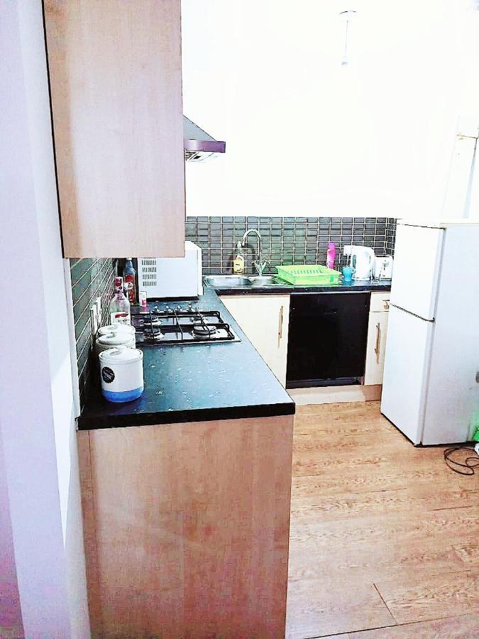 Double Room Close To Bradford University And City Centre ภายนอก รูปภาพ