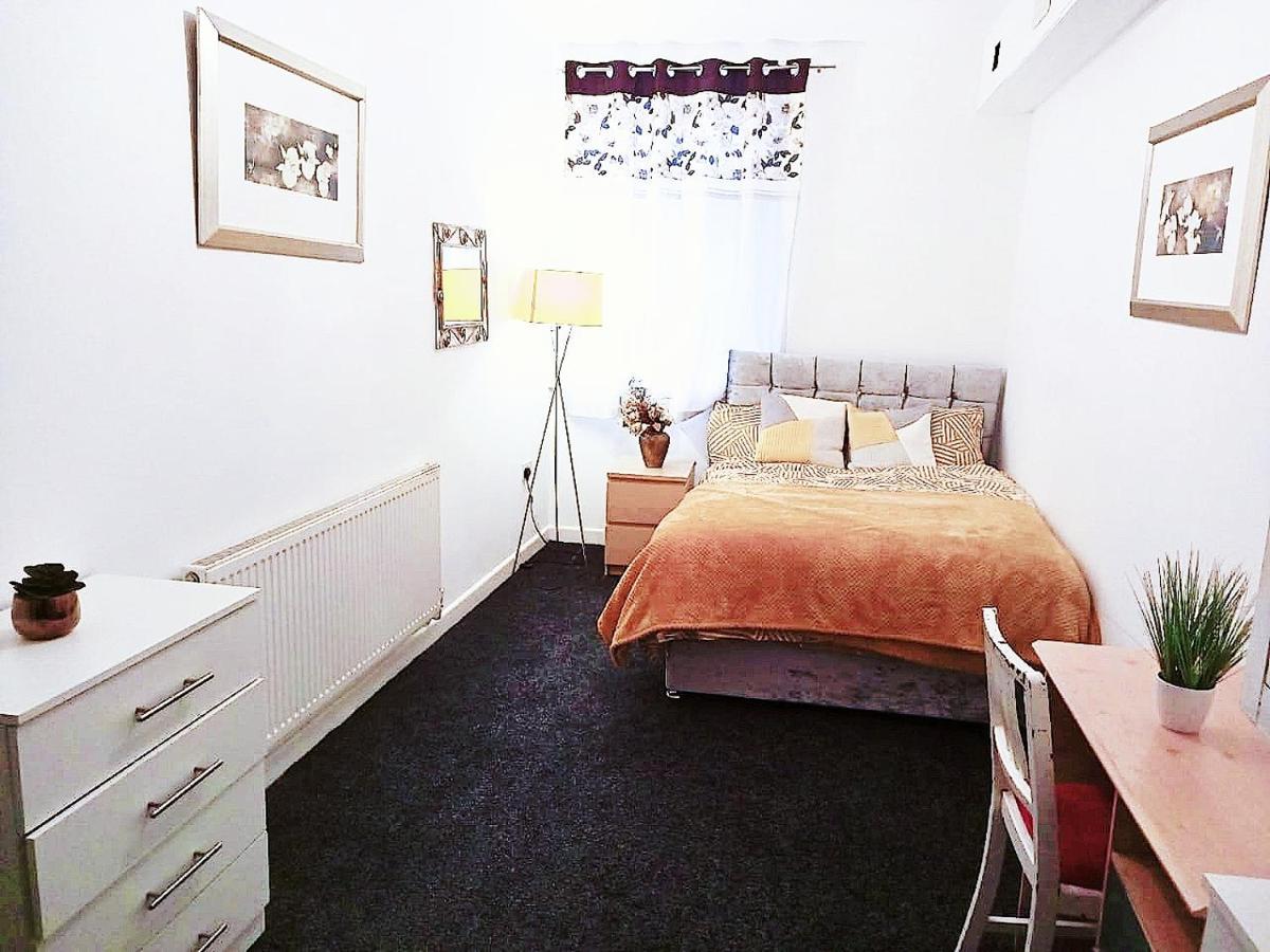 Double Room Close To Bradford University And City Centre ภายนอก รูปภาพ